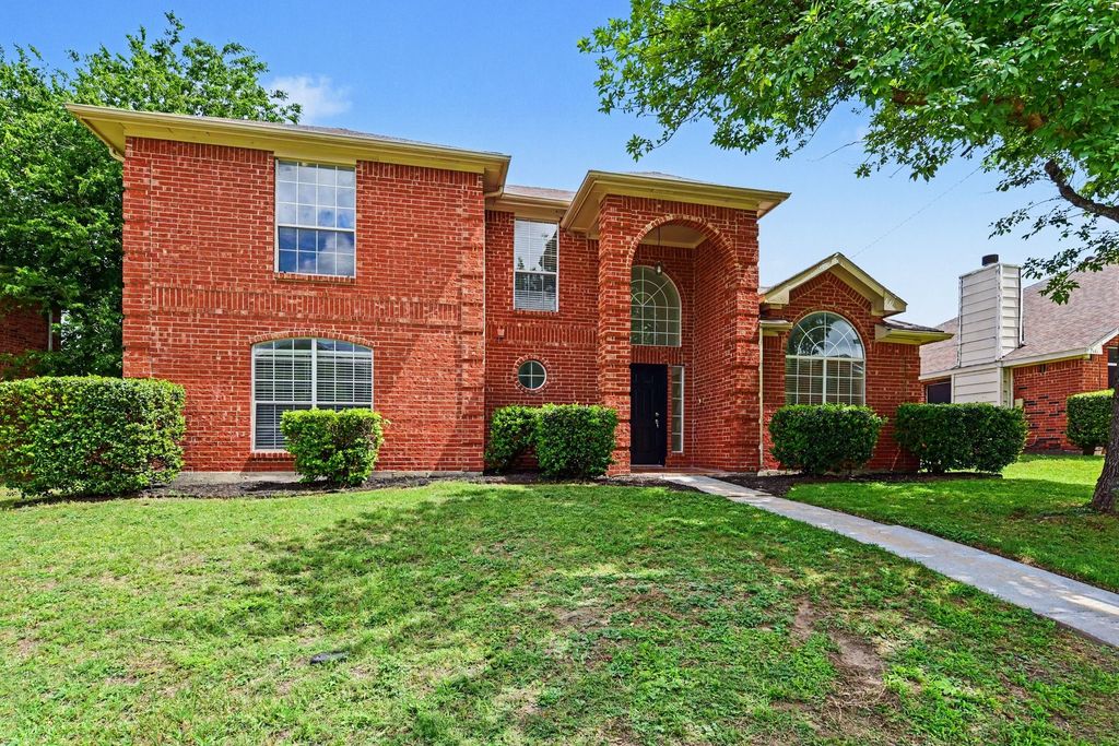 7107 Grey Dawn Lane, Dallas, TX 75227