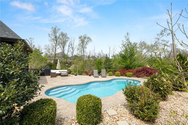 502 NE Marina Drive, Bentonville, AR 72712