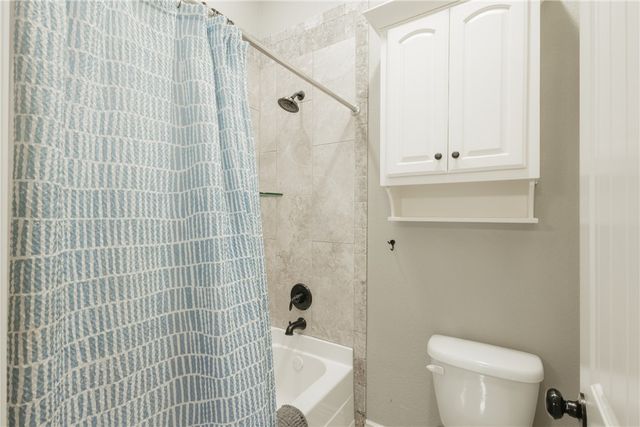 502 NE Marina Drive, Bentonville, AR 72712