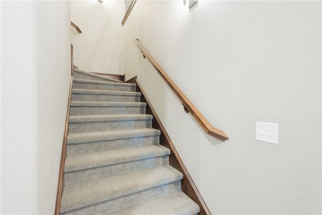 502 NE Marina Drive, Bentonville, AR 72712