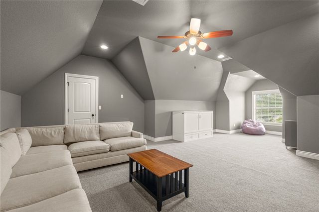 502 NE Marina Drive, Bentonville, AR 72712