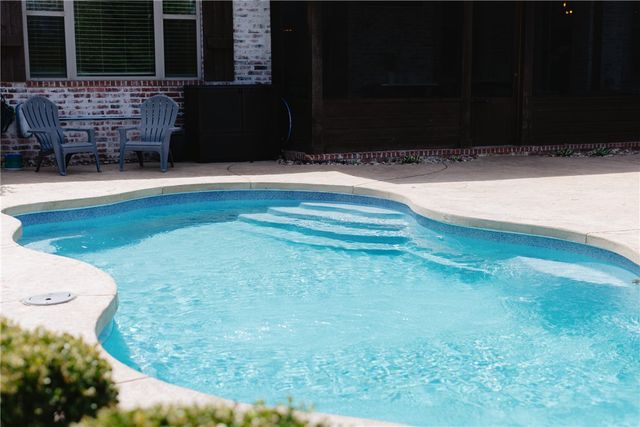 502 NE Marina Drive, Bentonville, AR 72712