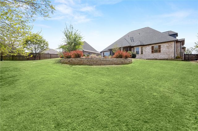 502 NE Marina Drive, Bentonville, AR 72712
