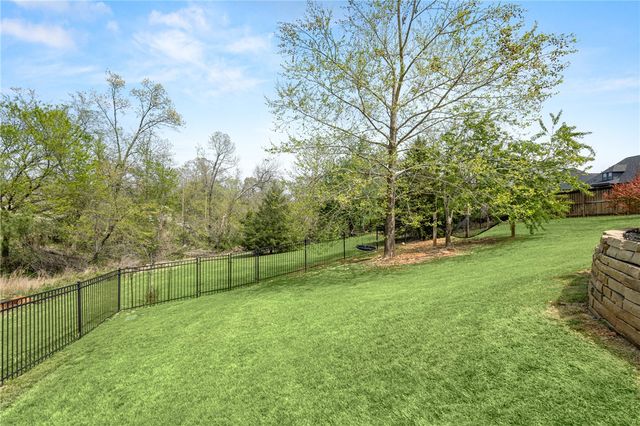 502 NE Marina Drive, Bentonville, AR 72712