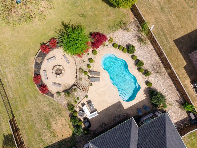 502 NE Marina Drive, Bentonville, AR 72712