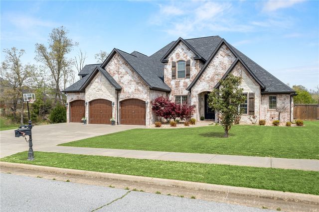 502 NE Marina Drive, Bentonville, AR 72712