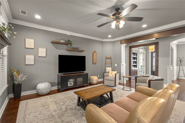 502 NE Marina Drive, Bentonville, AR 72712