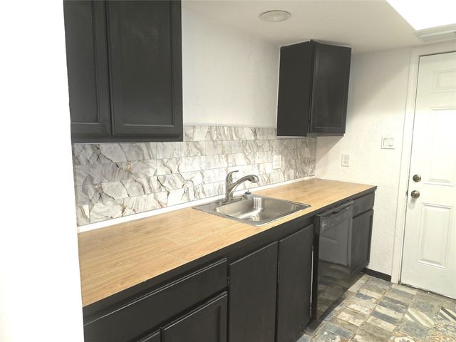 7118 Crownwest Street 7118, Houston, TX 77072