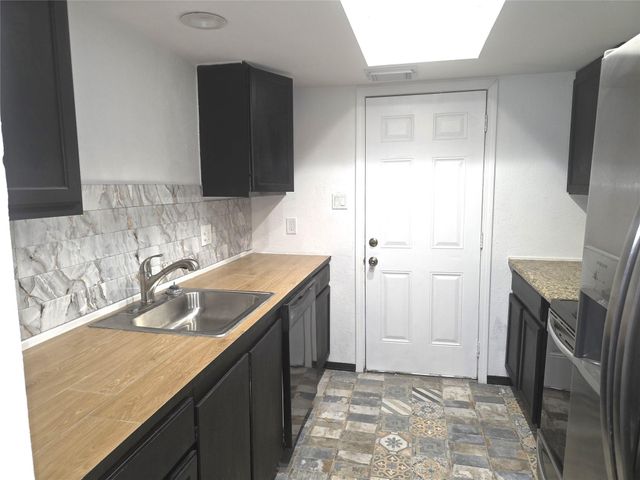 7118 Crownwest Street 7118, Houston, TX 77072