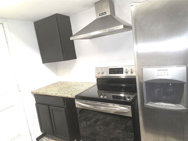 7118 Crownwest Street 7118, Houston, TX 77072