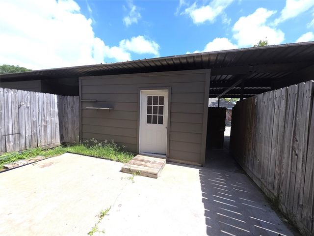 7118 Crownwest Street 7118, Houston, TX 77072