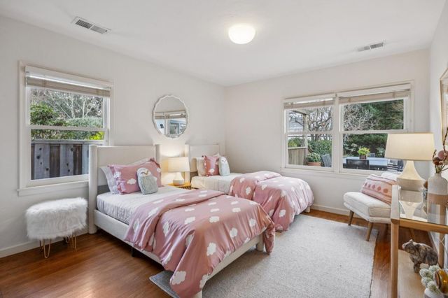 580 Lincoln Avenue, Palo Alto, CA 94301