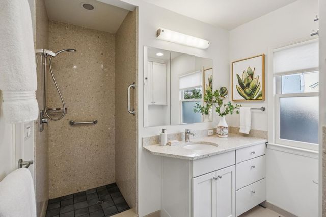 580 Lincoln Avenue, Palo Alto, CA 94301