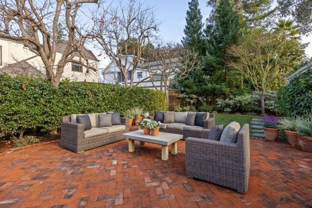 580 Lincoln Avenue, Palo Alto, CA 94301