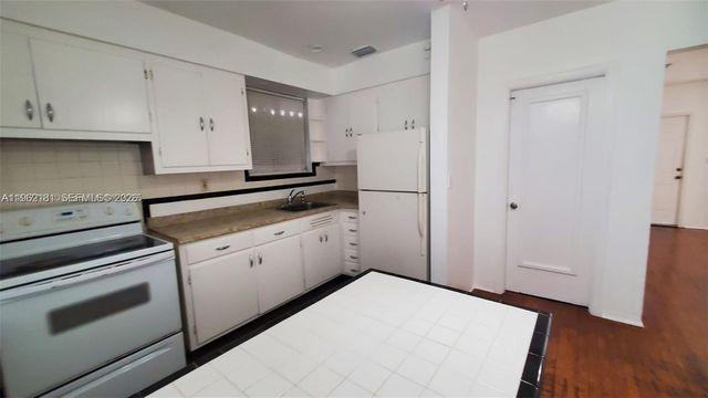 2322 Wilson St, Hollywood, FL 33020