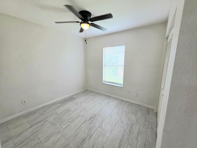 569 E Ridge Circle N, Boynton Beach, FL 33435