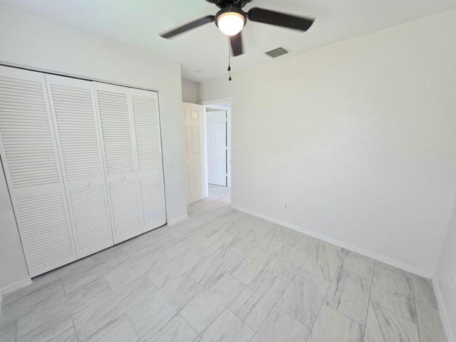 569 E Ridge Circle N, Boynton Beach, FL 33435