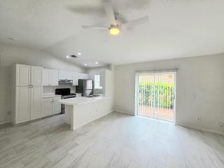 569 E Ridge Circle N, Boynton Beach, FL 33435