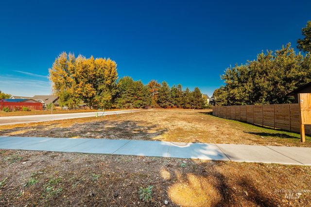 5143 W Promise Ln, Boise, ID 83703