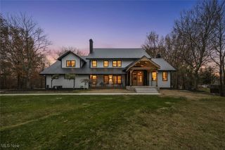 31900 Chardon Road, Willoughby Hills, OH 44094