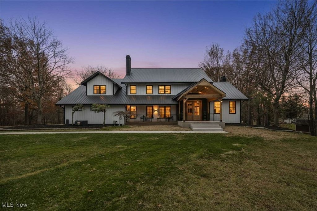 31900 Chardon Road, Willoughby Hills, OH 44094