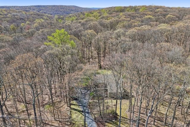 53 Lee Hill Rd, Byram Twp., NJ 07821