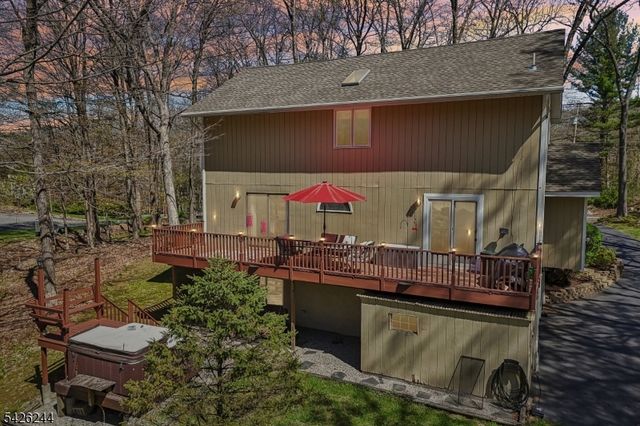 53 Lee Hill Rd, Byram Twp., NJ 07821