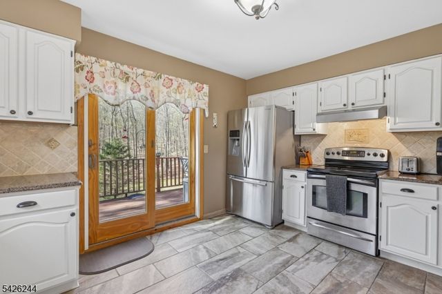 53 Lee Hill Rd, Byram Twp., NJ 07821