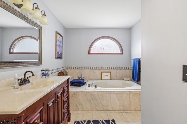 53 Lee Hill Rd, Byram Twp., NJ 07821