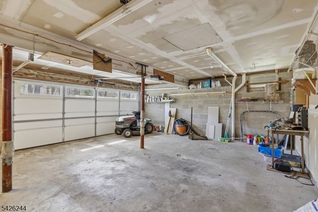 53 Lee Hill Rd, Byram Twp., NJ 07821