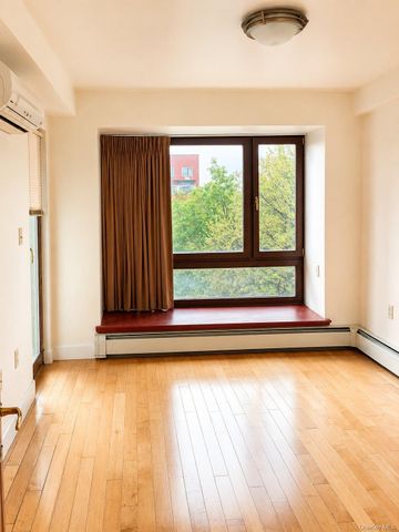 14022 Beech Avenue 6C, Flushing, NY 11355