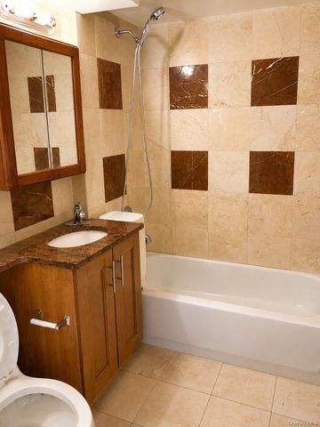 14022 Beech Avenue 6C, Flushing, NY 11355