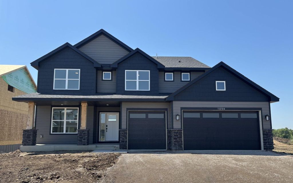 1056 Adamstown Drive, Rosemount, MN 55068