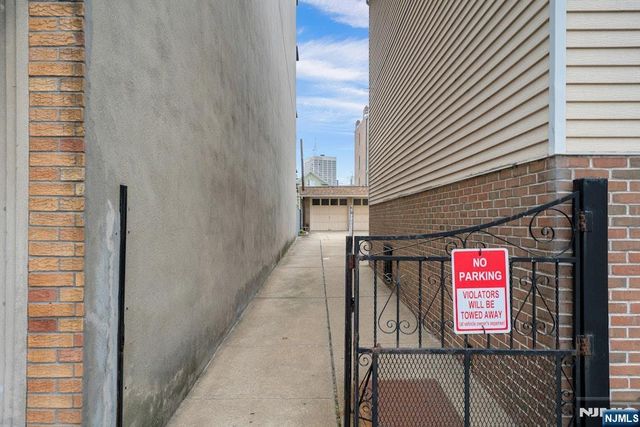 57 Madison Street, Newark, NJ 07105