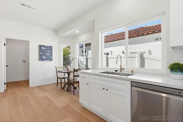 4959 Lamia Way, Oceanside, CA 92056