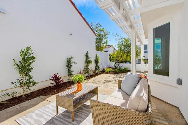 4959 Lamia Way, Oceanside, CA 92056