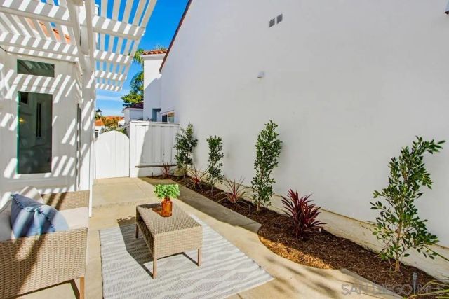 4959 Lamia Way, Oceanside, CA 92056