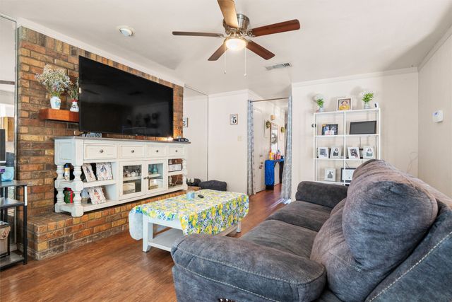 2006 W Sanford Street, Arlington, TX 76012