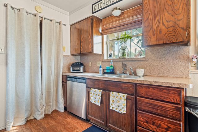 2006 W Sanford Street, Arlington, TX 76012