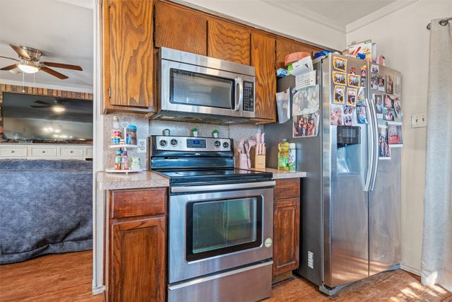 2006 W Sanford Street, Arlington, TX 76012