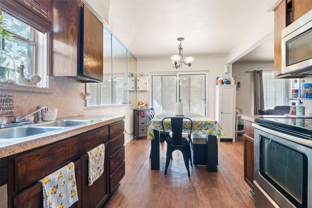 2006 W Sanford Street, Arlington, TX 76012