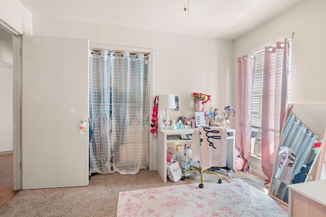 2006 W Sanford Street, Arlington, TX 76012