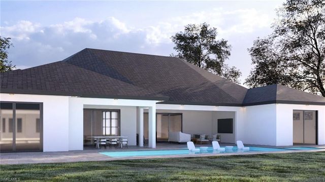 11220 Five Oaks LN, Naples, FL 34120