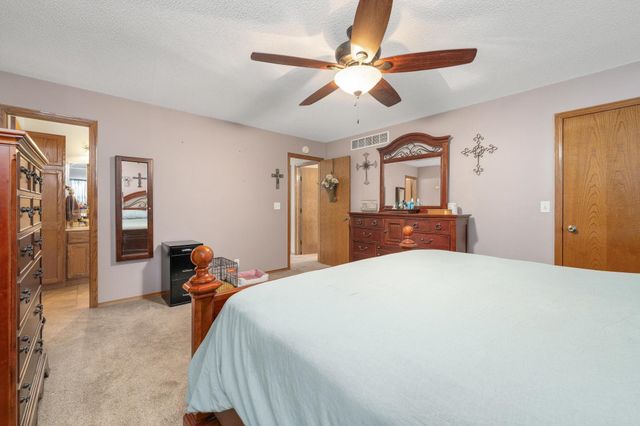 5350 S Midland Cir, Wichita, KS 67217