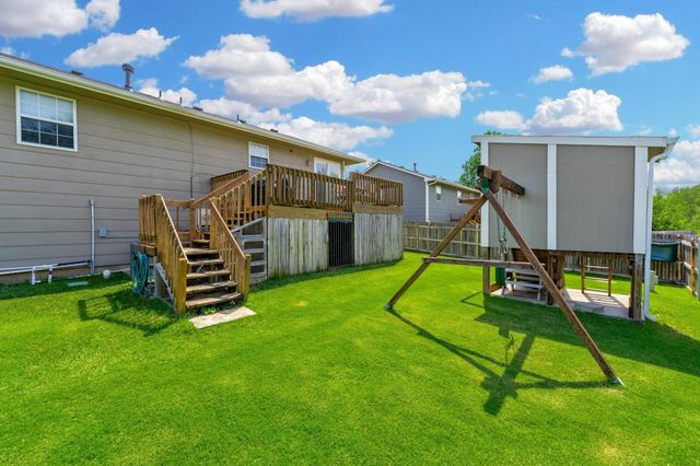 5350 S Midland Cir, Wichita, KS 67217