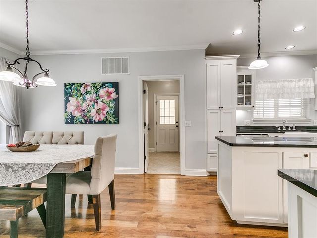 213 Tisbury Road, Norman, OK 73071