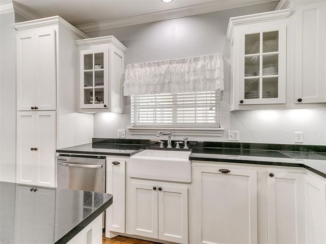 213 Tisbury Road, Norman, OK 73071