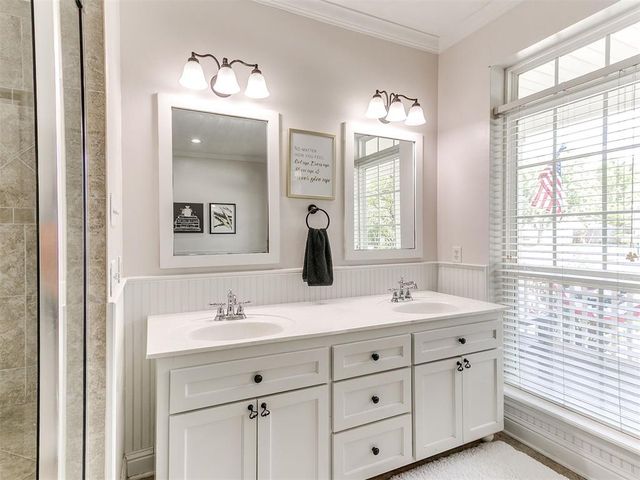 213 Tisbury Road, Norman, OK 73071