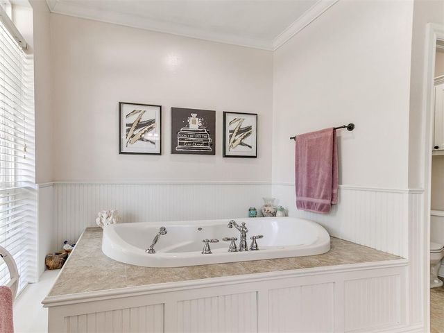 213 Tisbury Road, Norman, OK 73071
