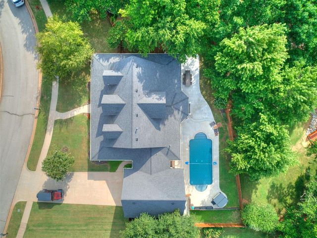 213 Tisbury Road, Norman, OK 73071